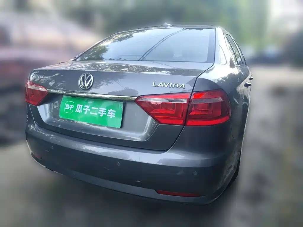 Volkswagen Lavida — миниатюра 4