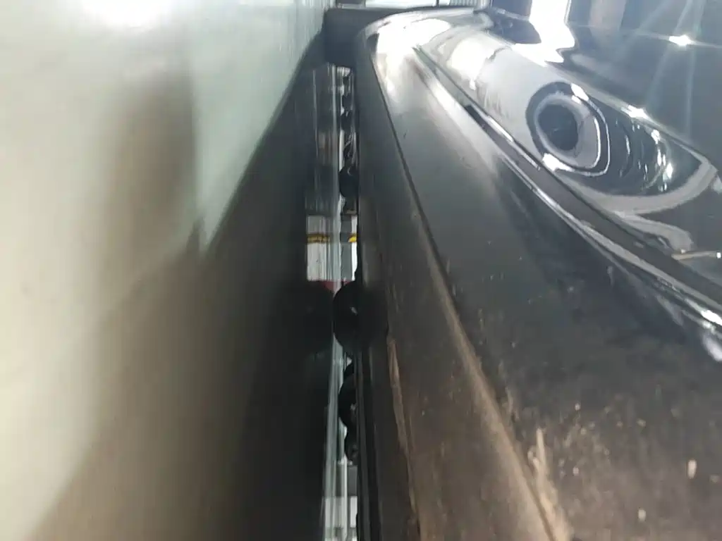 Tesla Model 3 — миниатюра 21