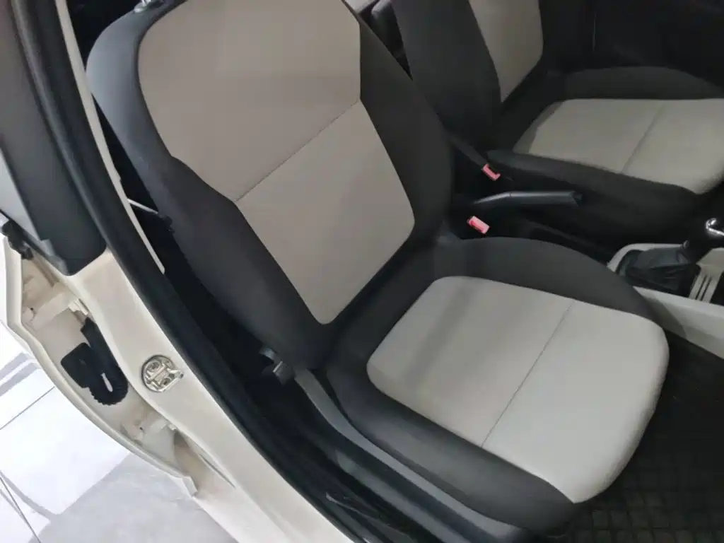 Skoda Fabia — миниатюра 25