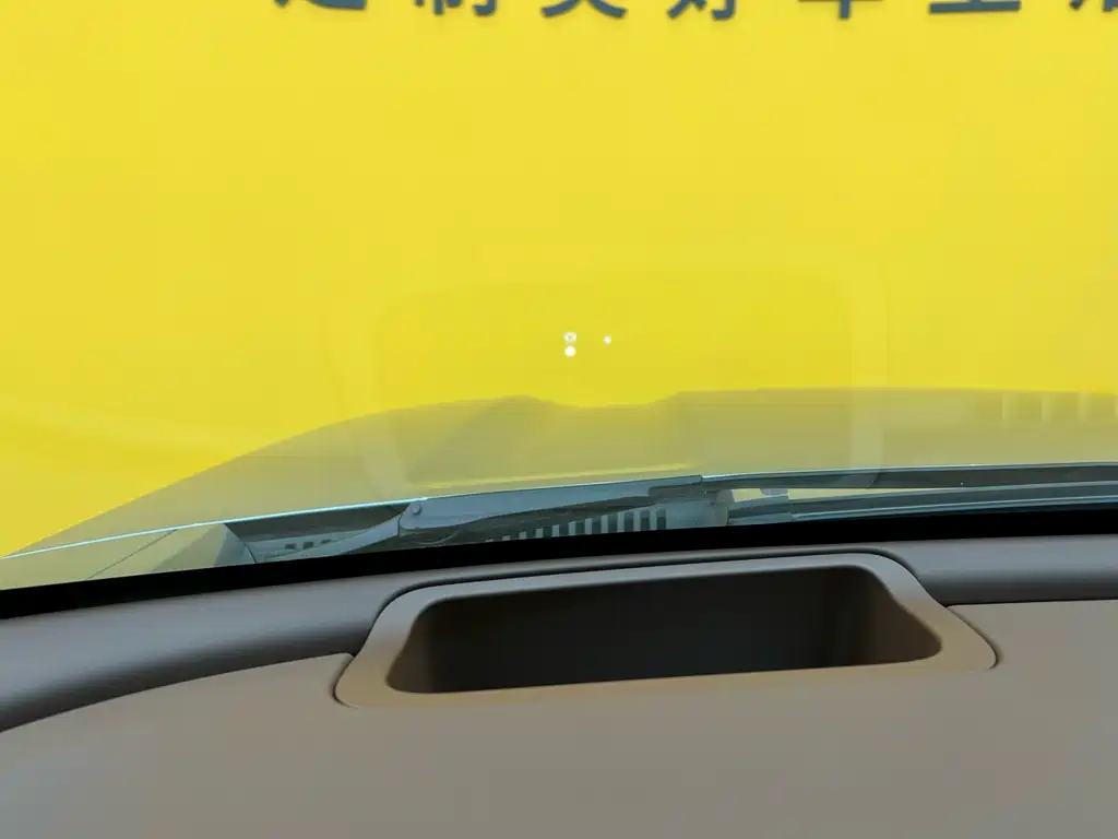 TANK TANK 700 NEW ENERGY