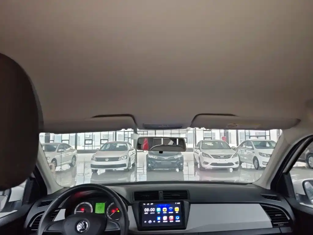 Skoda Fabia — миниатюра 18