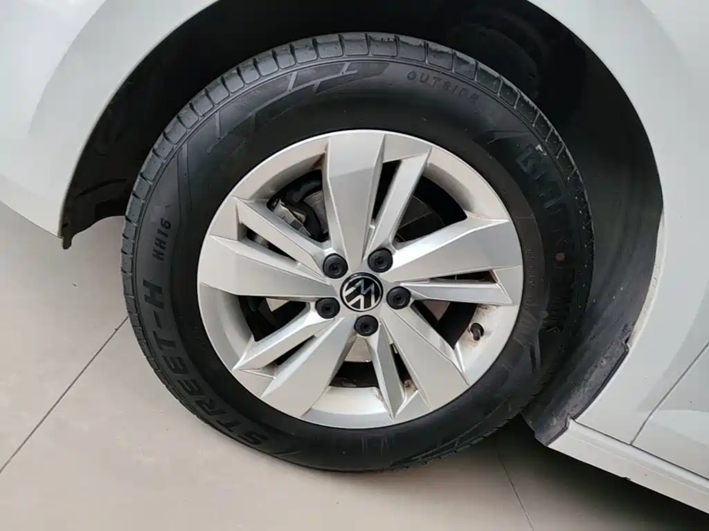 Volkswagen Polo — миниатюра 23