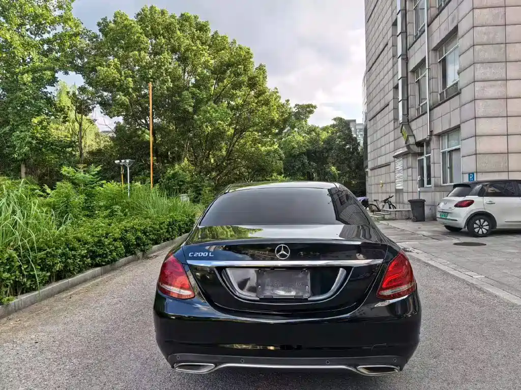 Mercedes-Benz C-Class — миниатюра 5