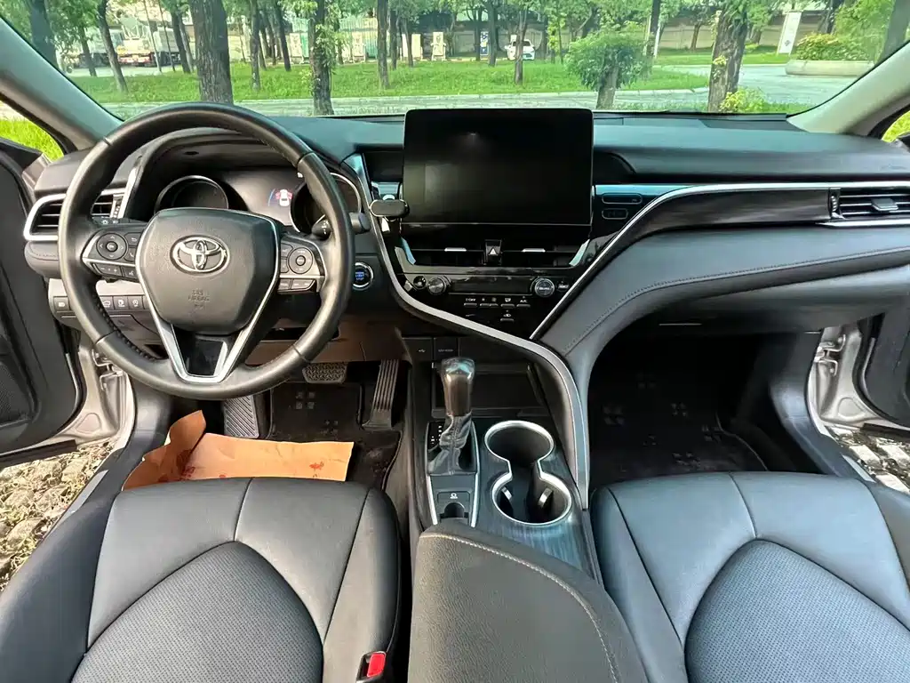 Toyota Camry — миниатюра 9