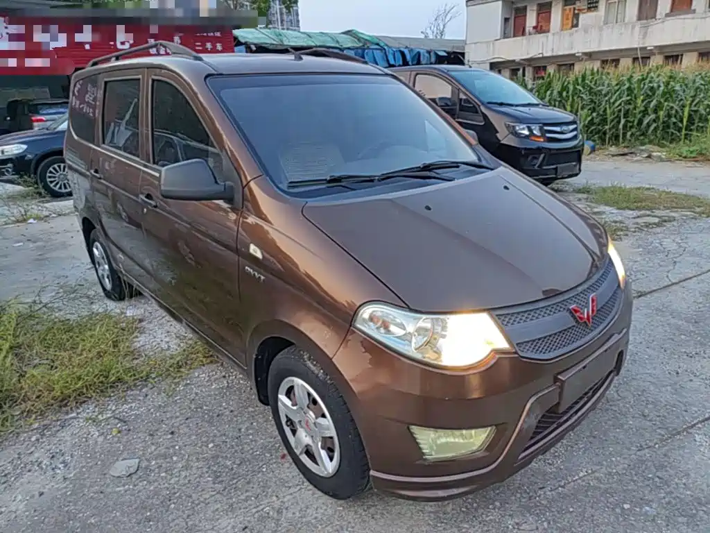 Wuling Hongguang — миниатюра 4
