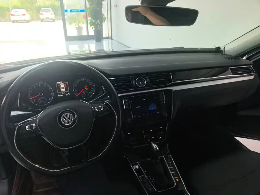 Volkswagen Passat — миниатюра 10