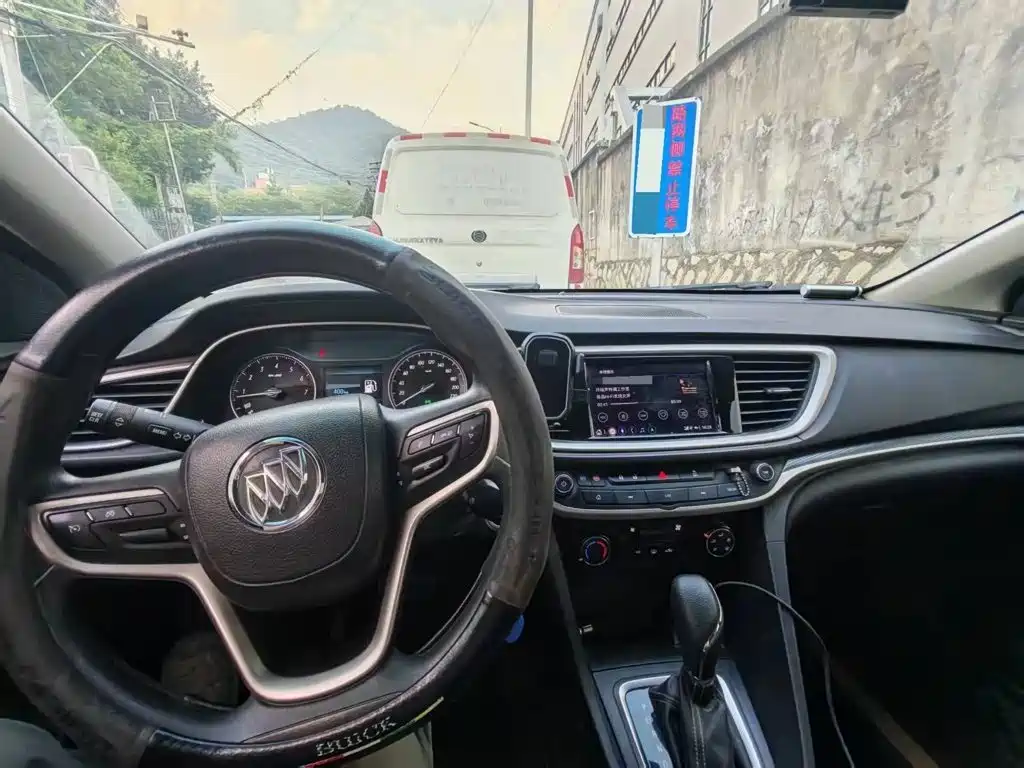 Buick Excelle — миниатюра 6