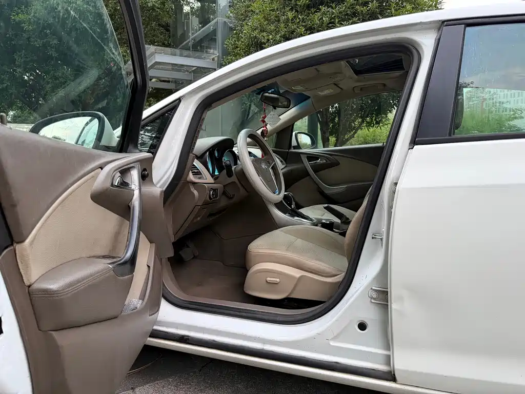 Buick Excelle — миниатюра 32