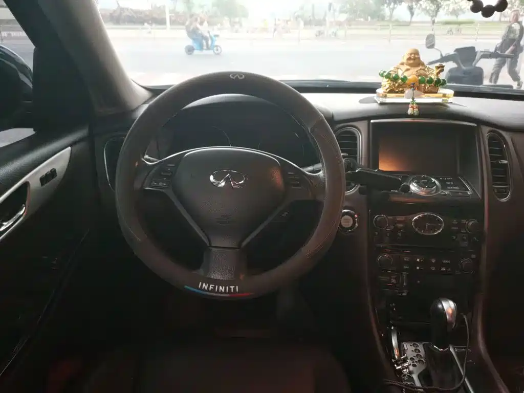 Infiniti QX50 (Import) — миниатюра 3