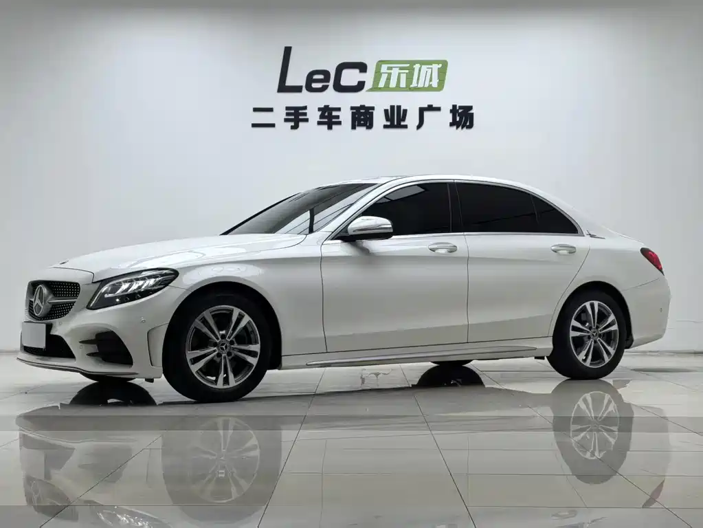 Mercedes-Benz C-Class 2020