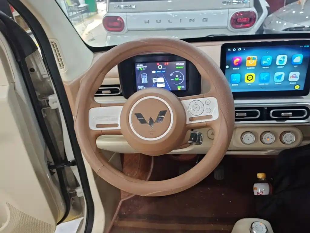 Wuling MINIEV — миниатюра 11