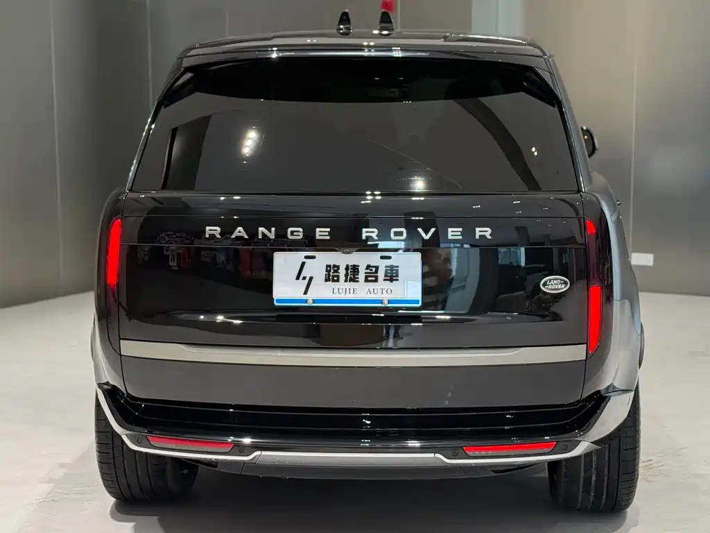 Land Rover Range Rover 2023 3.0 L6 400PS мест Long Wheelbase