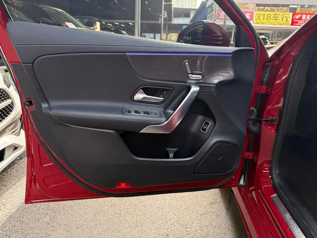 MERCEDES-BENZ A CLASS