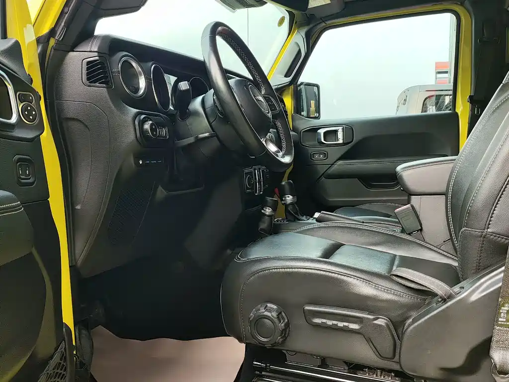 Jeep Wrangler PHEV — миниатюра 5