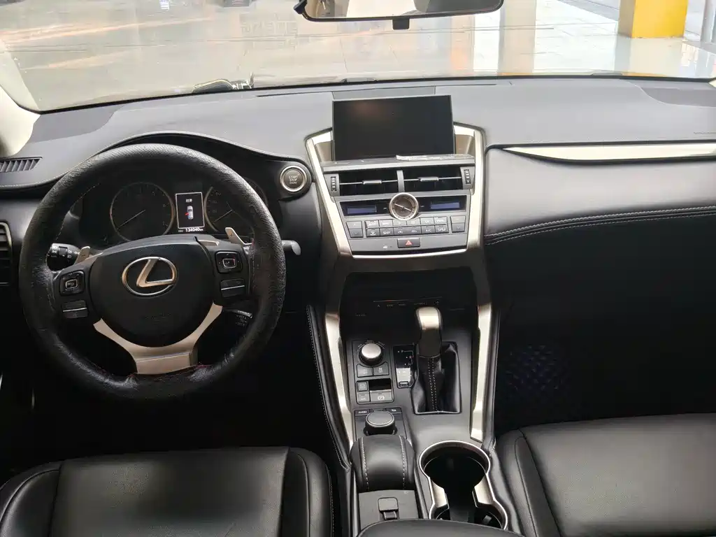 Lexus NX — миниатюра 5