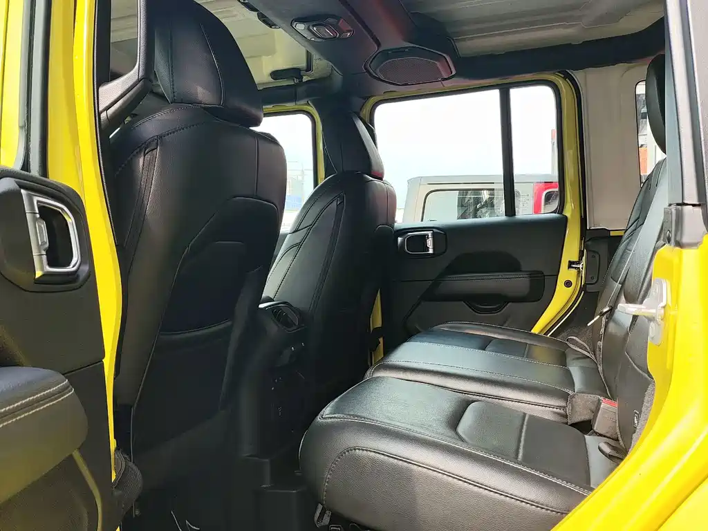 Jeep Wrangler PHEV — миниатюра 6