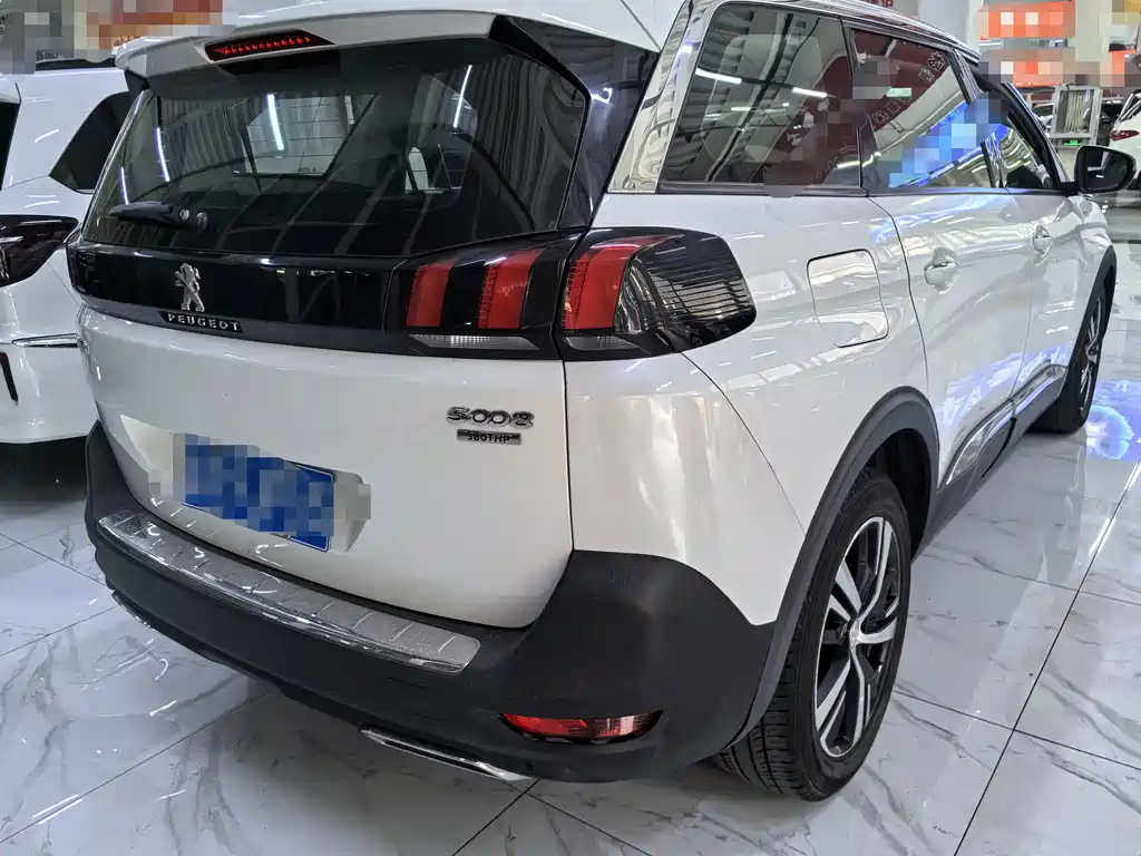 Peugeot 5008 2017 380THP 7 мест Elite