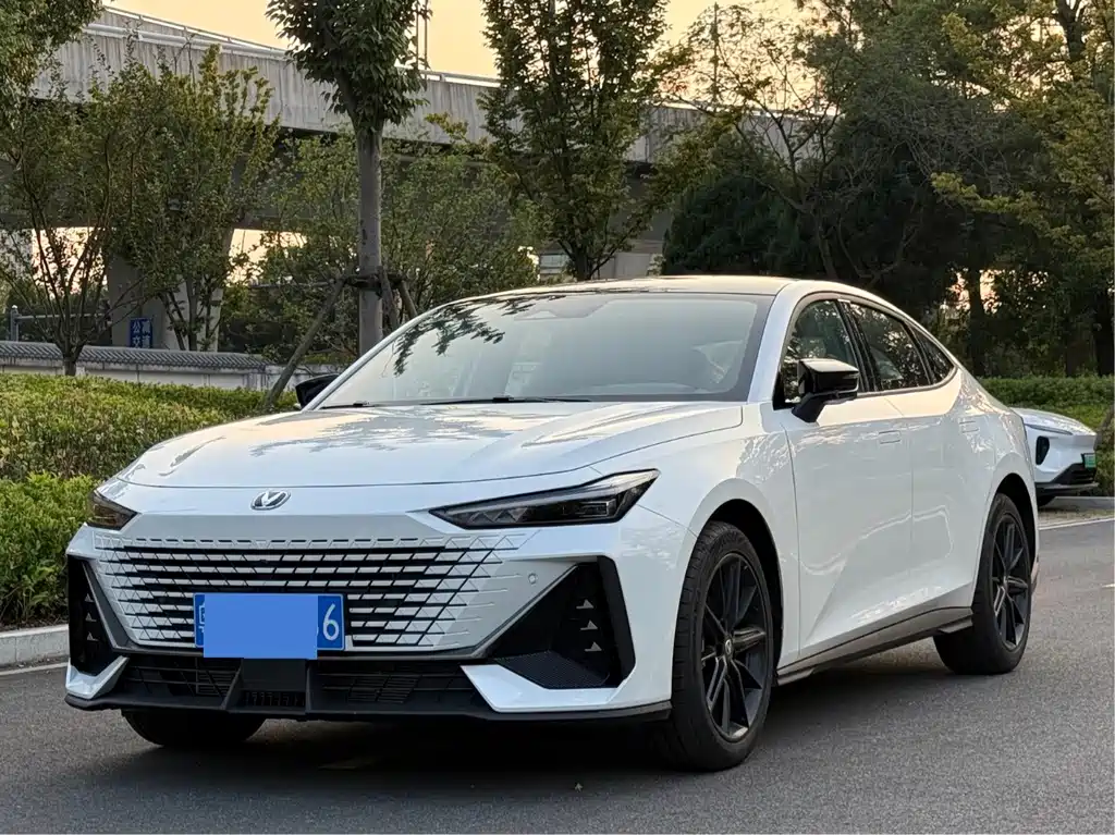 Changan UNI-V