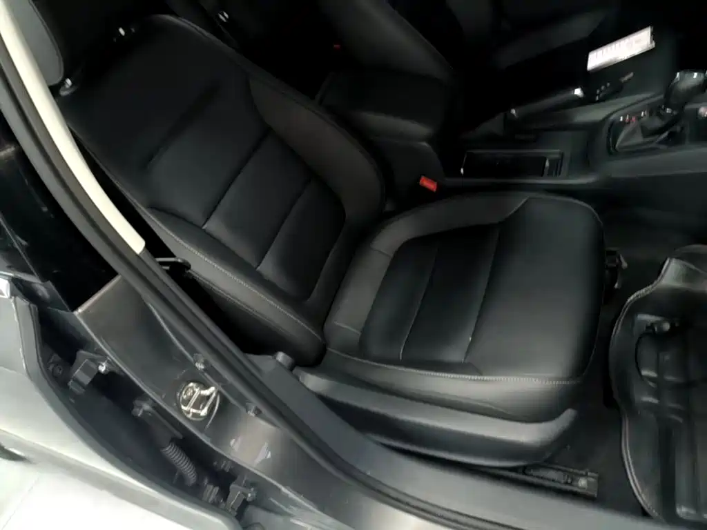 Volkswagen Sagitar — миниатюра 25