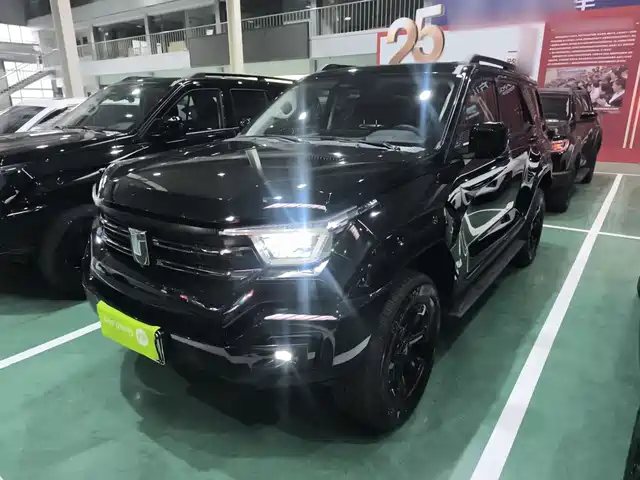 2025 TANK 400