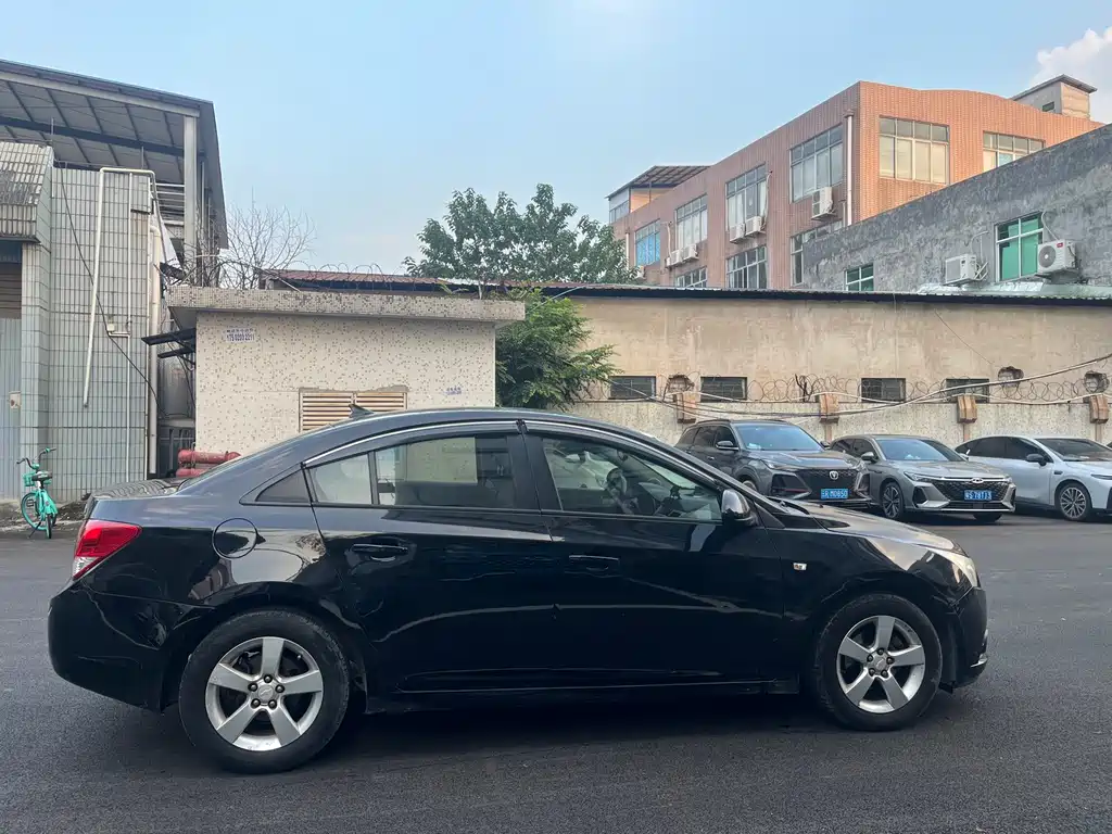 Chevrolet Cruze — миниатюра 4