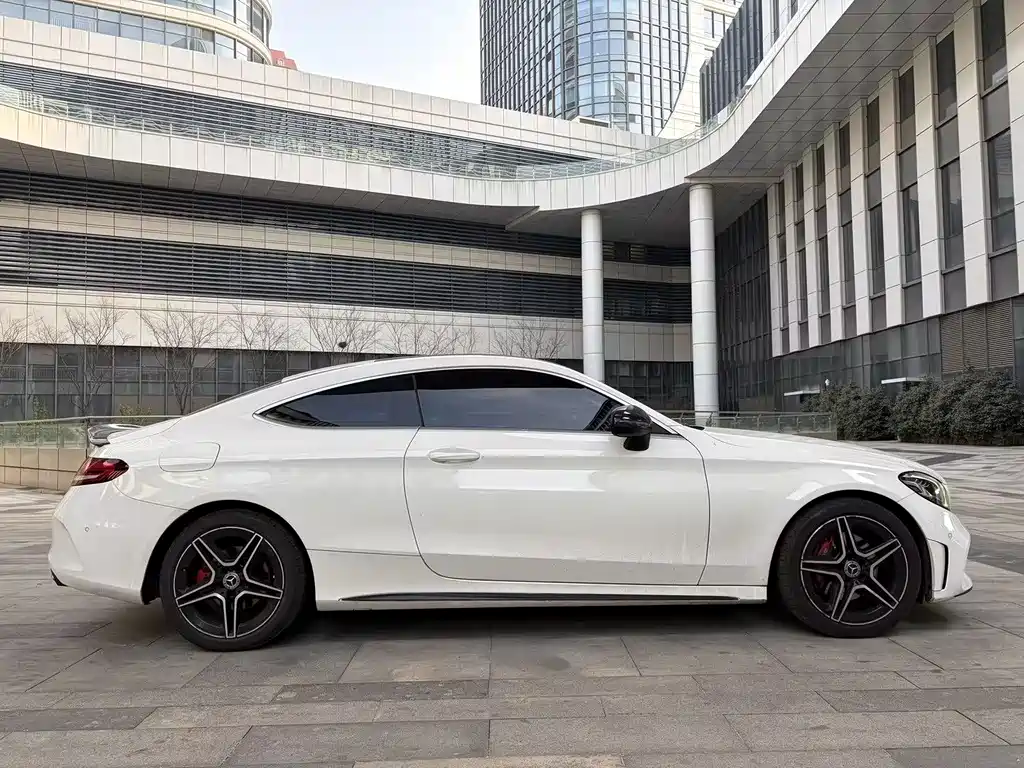 MERCEDES-BENZ C CLASS