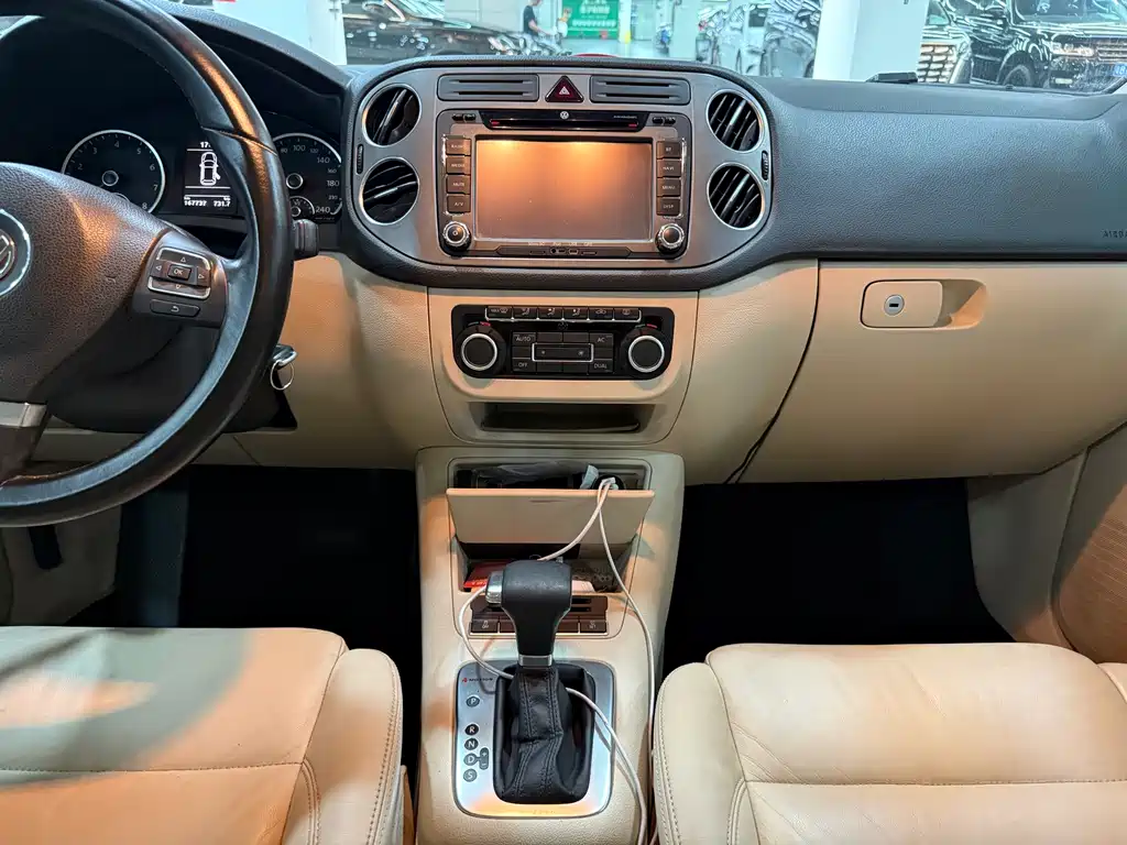 Volkswagen Tiguan — миниатюра 8