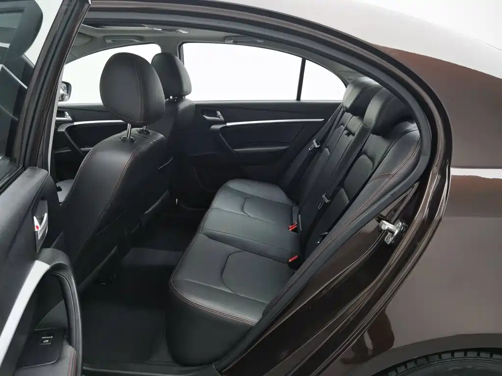 Geely Emgrand — миниатюра 15