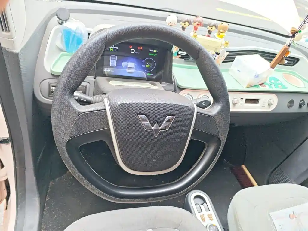 Wuling MINIEV — миниатюра 6