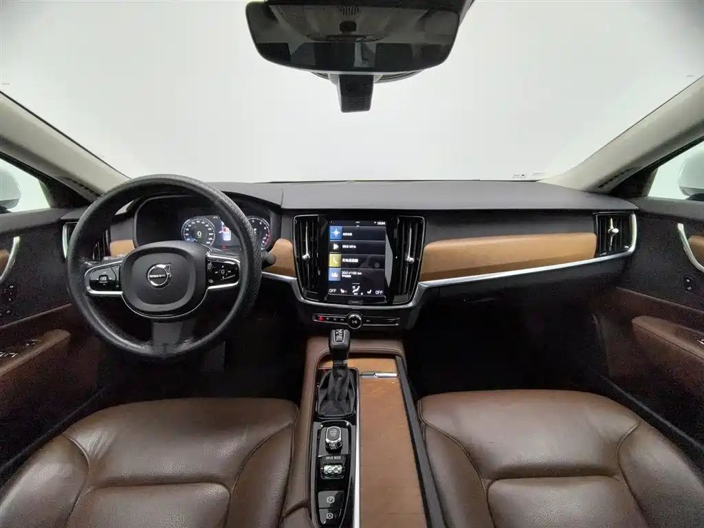 Volvo S90 2018 T5