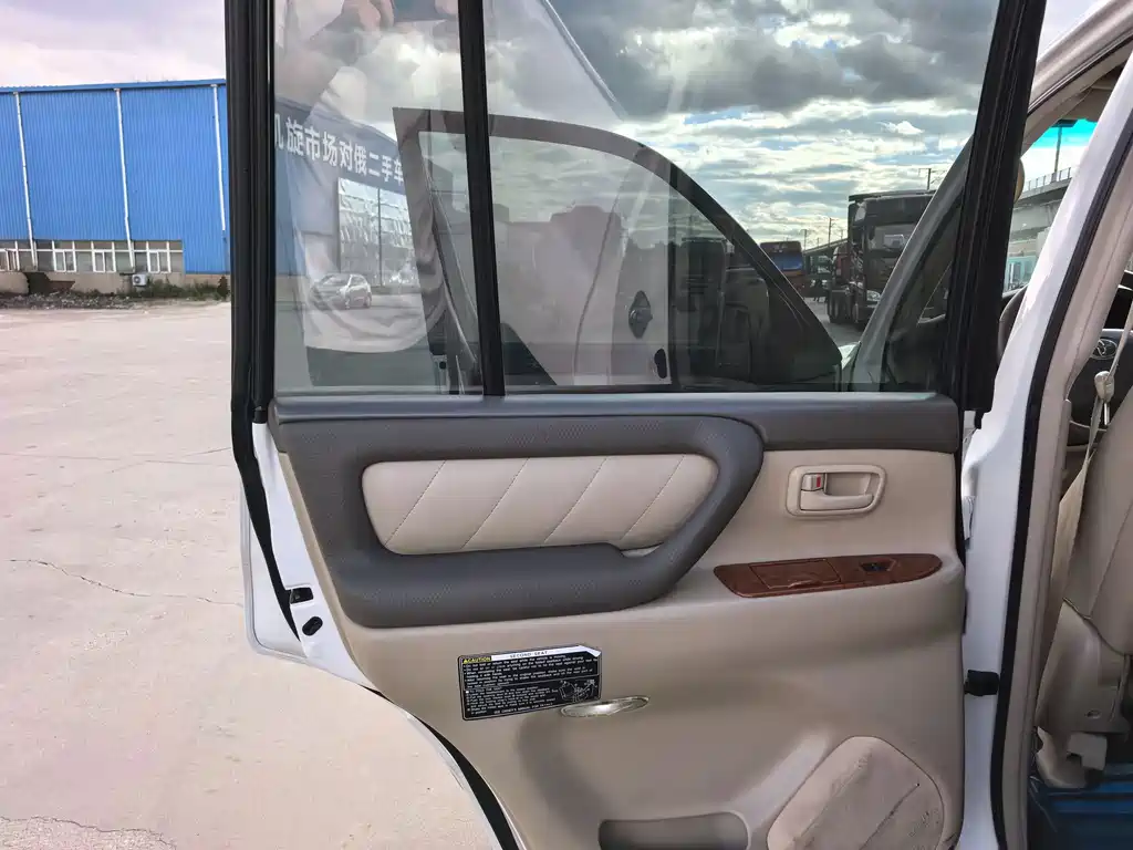 Toyota Land Cruiser — миниатюра 11