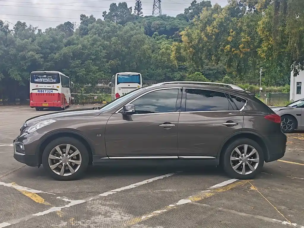 Infiniti QX50 — миниатюра 10