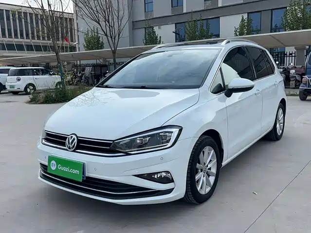 Volkswagen Golf Touran