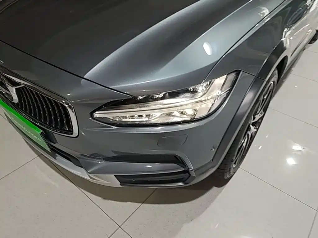 Volvo V90 — миниатюра 24
