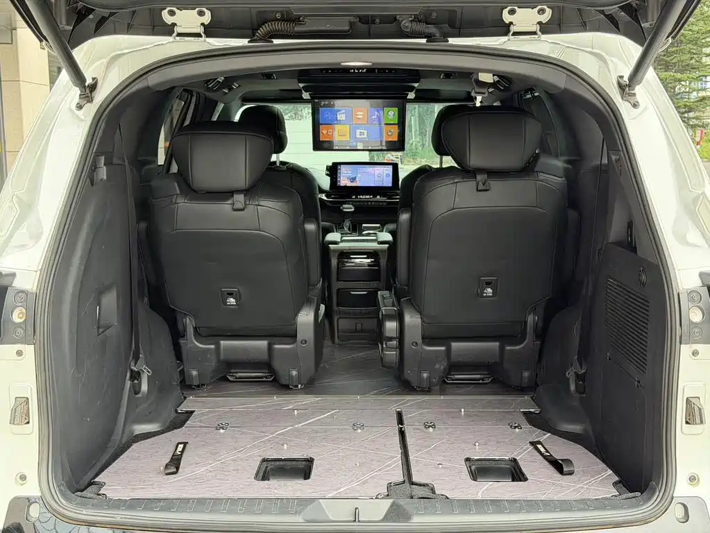 Toyota Sienna — миниатюра 13