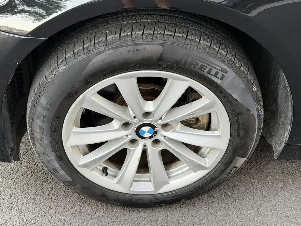 BMW 5 Series — миниатюра 14