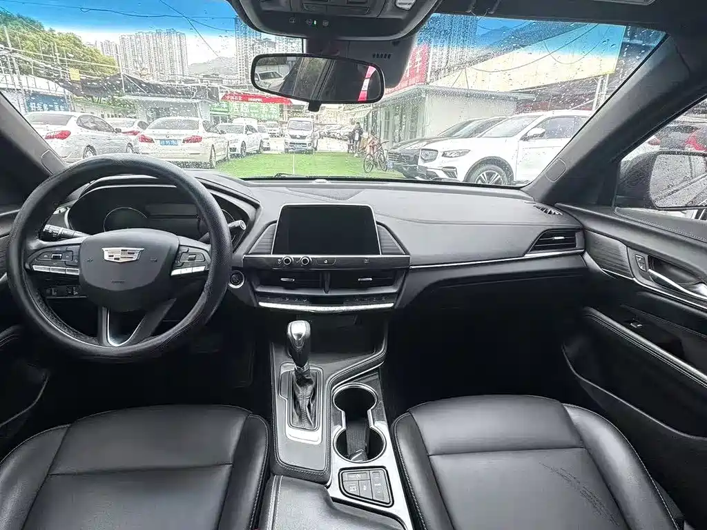 Cadillac CT4 2022 28T Luxury