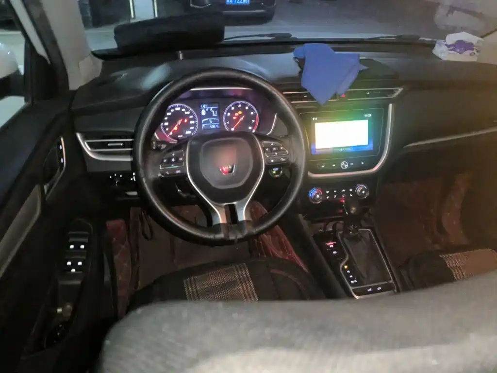 Roewe RX3 — миниатюра 3