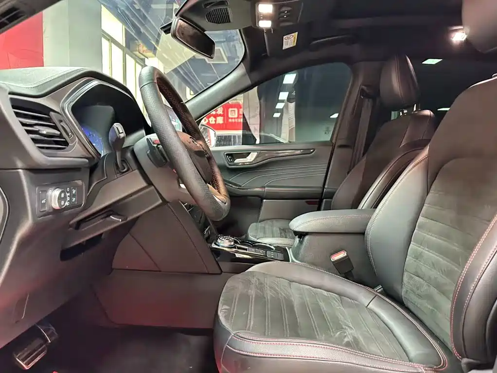 Ford Escape 2020 EcoBoost 245 ST-LINE