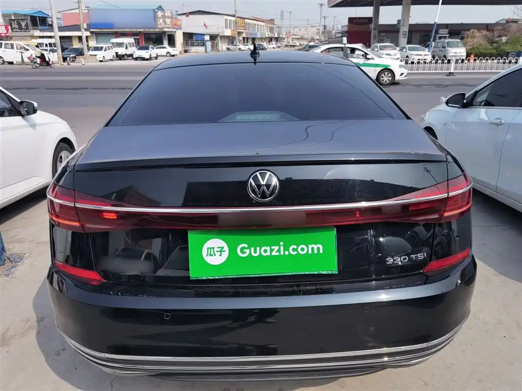 Volkswagen Passat 2022 330TSI Luxury