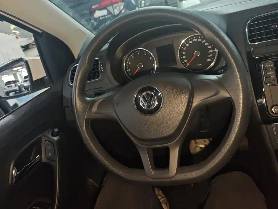 Volkswagen Polo — миниатюра 15
