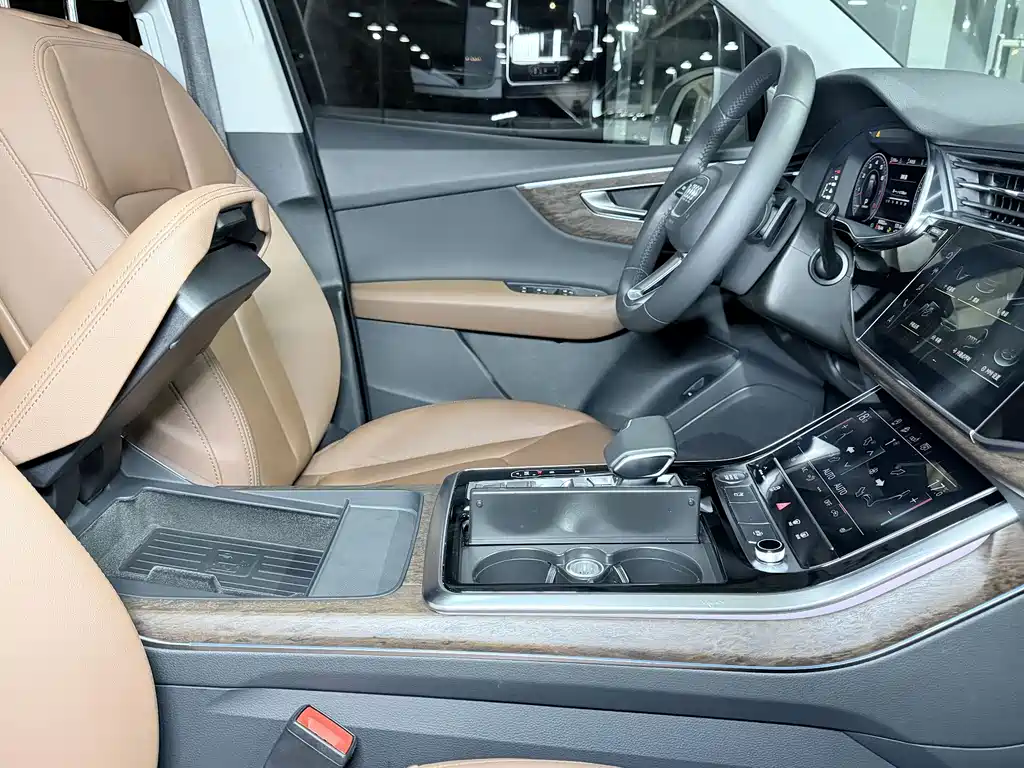 Audi Q7 — миниатюра 18
