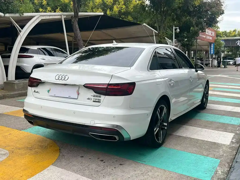 Audi A4L — миниатюра 5
