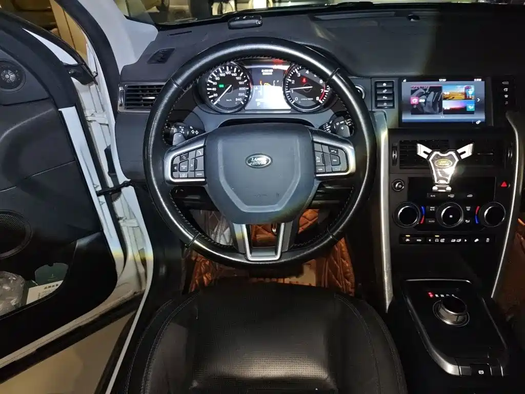 Land Rover Discovery Sport 2016 2.0T SE