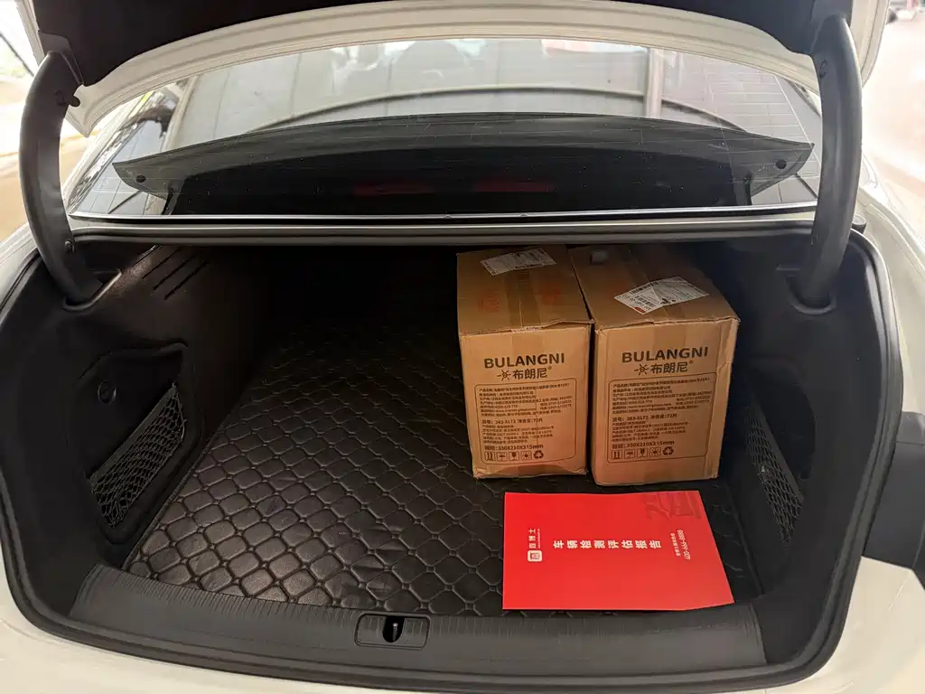 Audi A4L — миниатюра 14