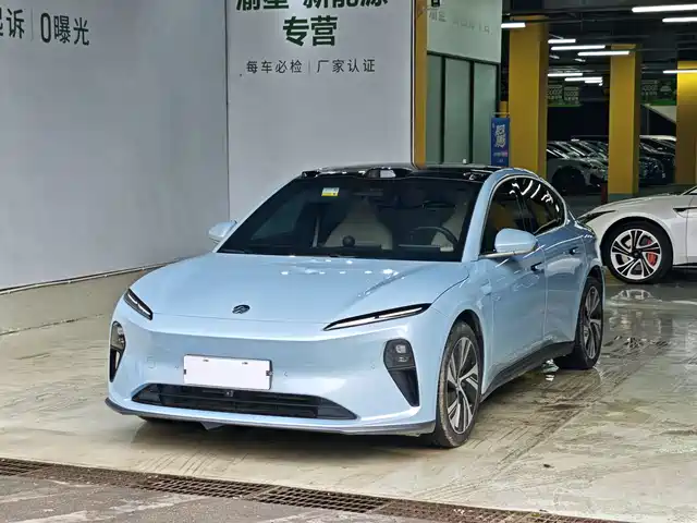 2025 Nio ET5