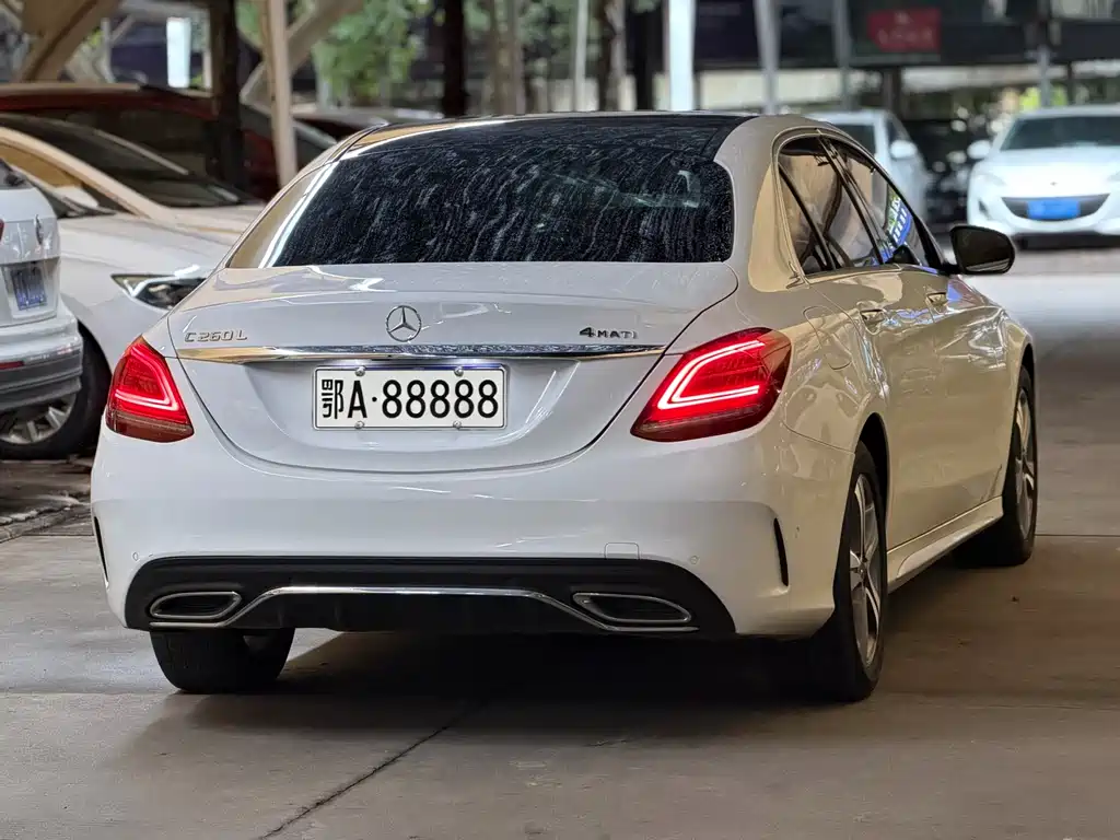 Mercedes-Benz C-Class — миниатюра 6