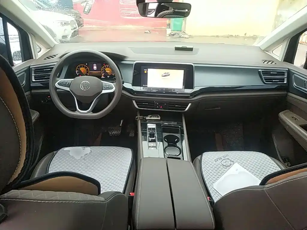 Volkswagen Viloran 2023 330TSI