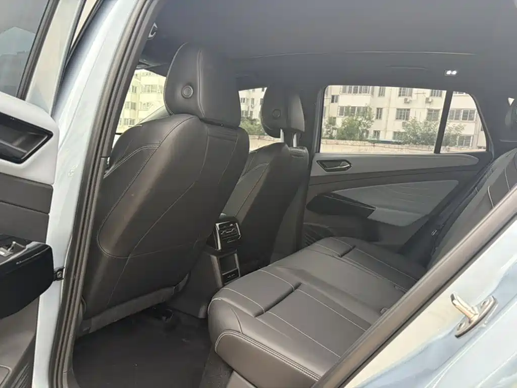 Volkswagen ID.4 X 2025 Smart