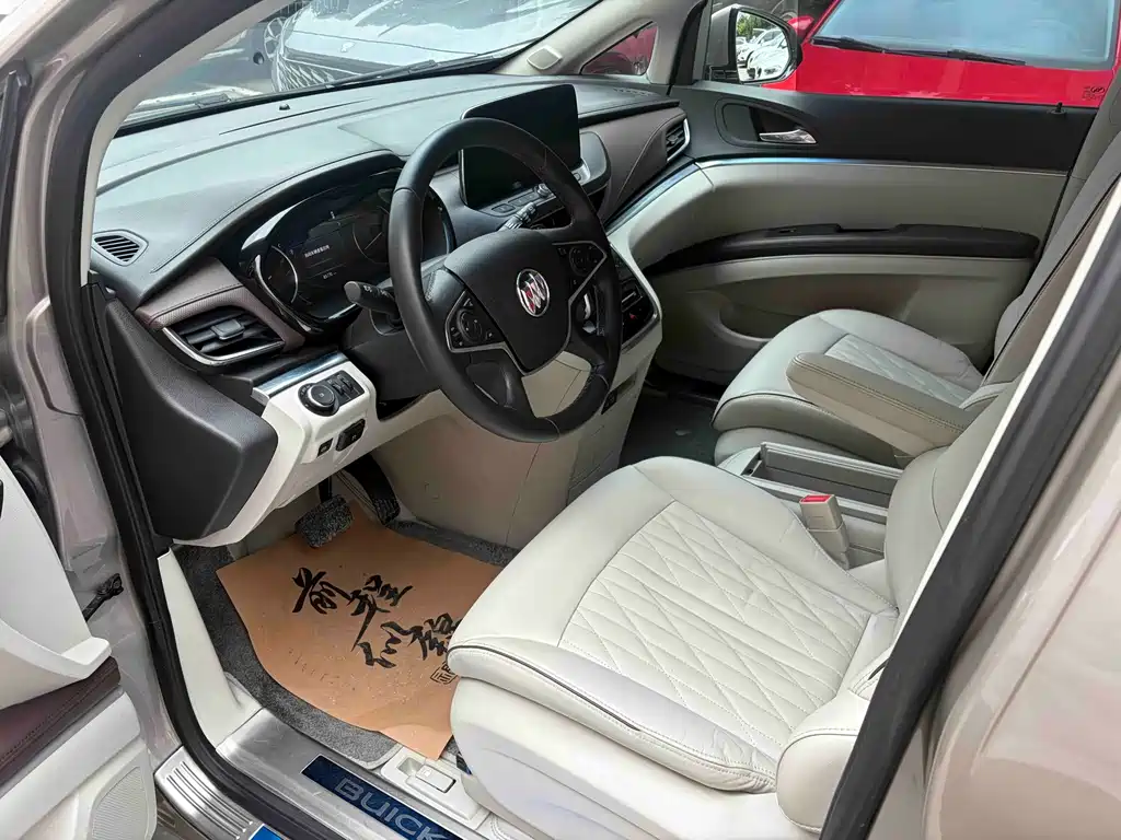 Buick GL8 — миниатюра 10
